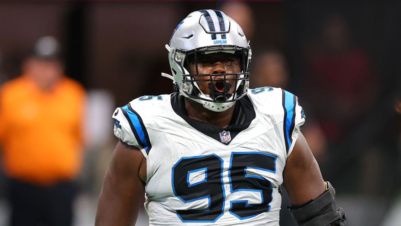 DE Derrick Brown, Carolina Panthers