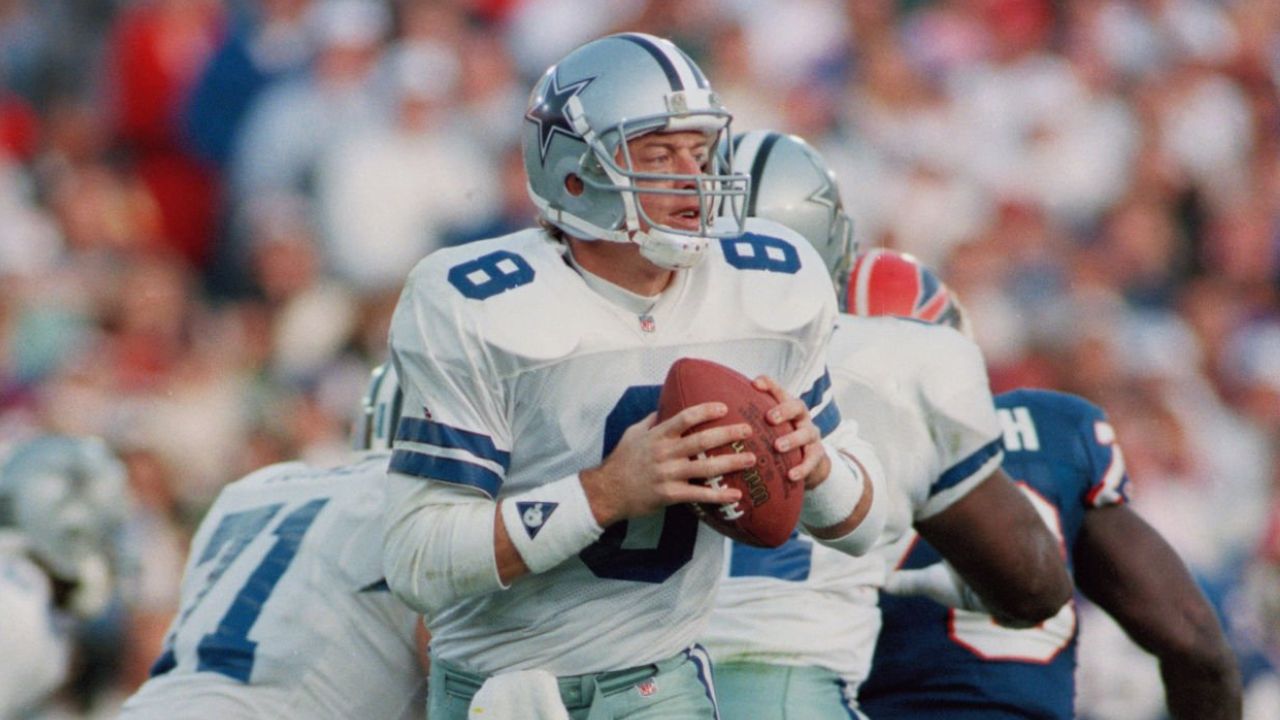 QB Troy Aikman con los Dallas Cowboys en el Super Bowl XXVII