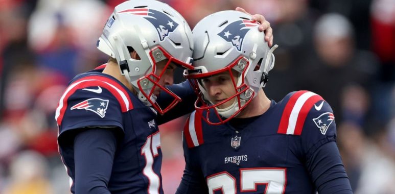 P Bryce Baringer (izquierda) y K Chad Ryland (derecha), New England Patriots