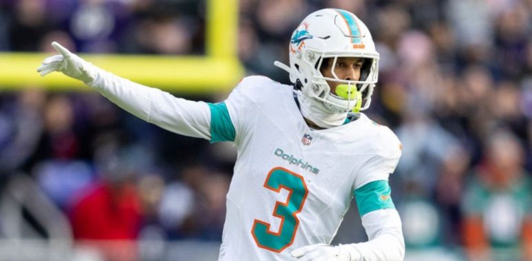 WR Robbie Chosen en 2023 con los Miami Dolphins