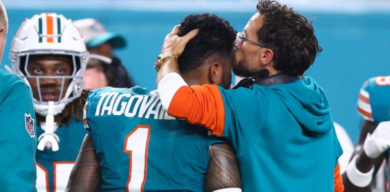 QB Tua Tagovailoa y HC Mike McDaniel, Miami Dolphins