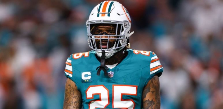 CB Xavien Howard con los Miami Dolphins