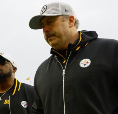 HC Mike Tomlin y OC Arthur Smith, Pittsburgh Steelers