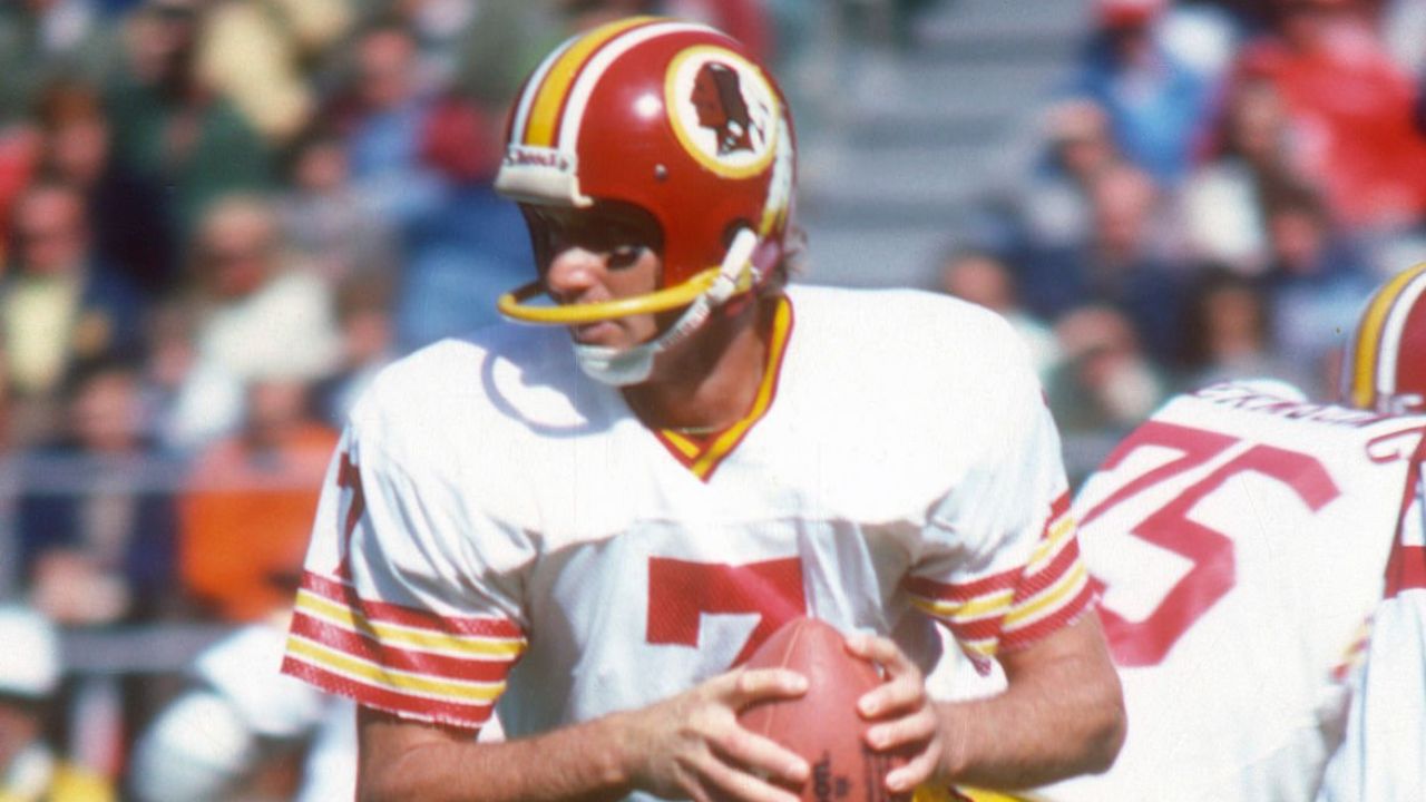 QB Joe Theismann con los Washington Redskins