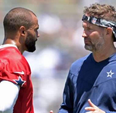 QB Dak Prescott y HC Brian Schottenheimer, Dallas Cowboys