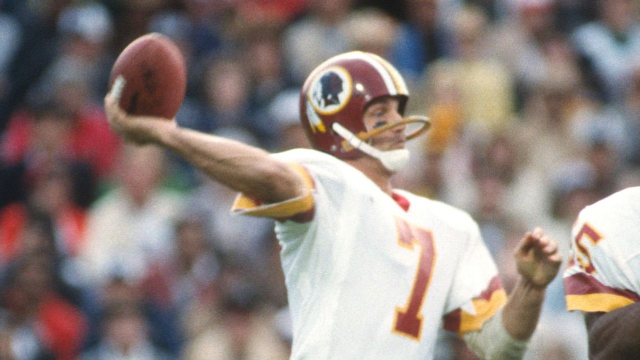 QB Joe Theismann con los Washington Redskins en el SB XVIII