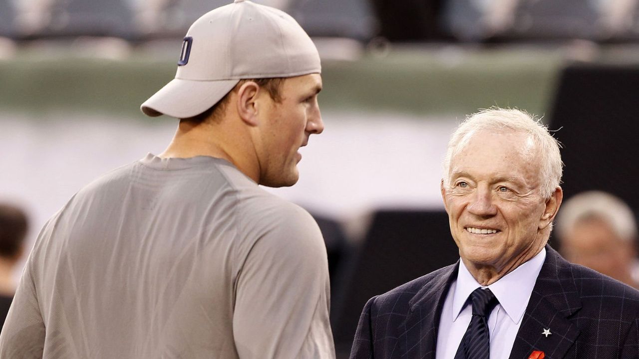 Jerry Jones, dueño de los Dallas Cowboys; ex TE Jason Witten