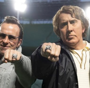 Nicolas Cage como John Madden, y Christian Bale como Al Davis