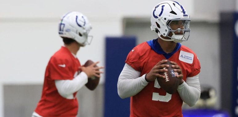 QB Daniel Jones (izquierda) y QB Anthony Richardson (derecha), Indianapolis Colts