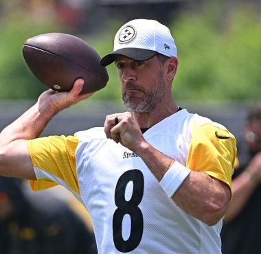 QB Aaron Rodgers, Pittsburgh Steelers