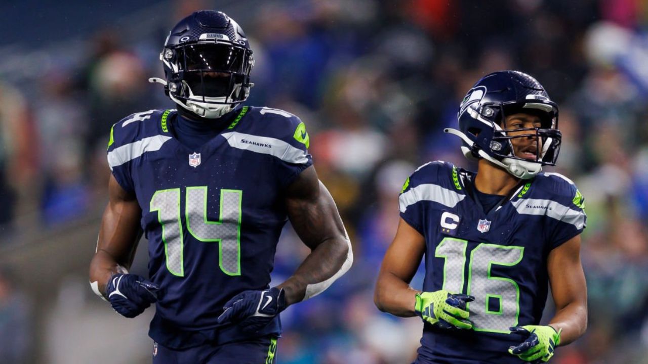 WR DK Metcalf (izquierda) y WR Tyler Lockett (derecha) Seattle Seahawks