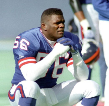 LB Lawrence Taylor, leyenda de la NFL