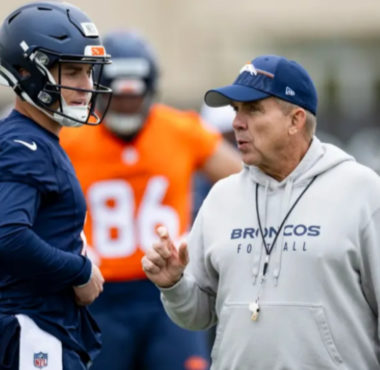 QB Bo Nix (izquierda) y HC Sean Payton (derecha), Denver Broncos