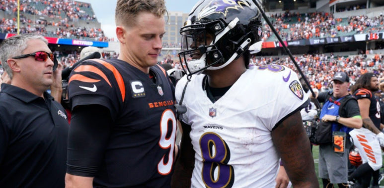 QB Joe Burrow (izquierda) y QB Lamar Jackson (derecha)