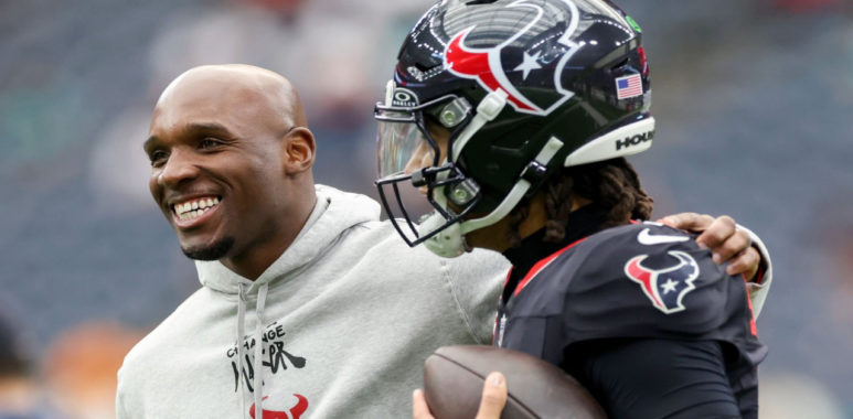 HC DeMeco Ryans (izquierda), QB C.J. Stroud (derecha), Houston Texans