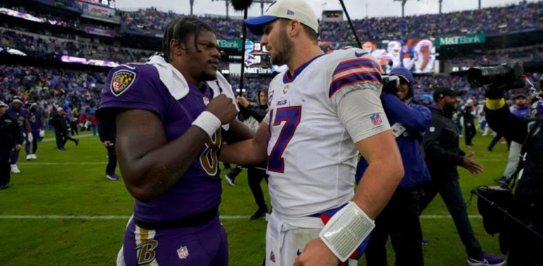 QB Lamar Jackson (izquierda), QB Josh Allen (derecha)