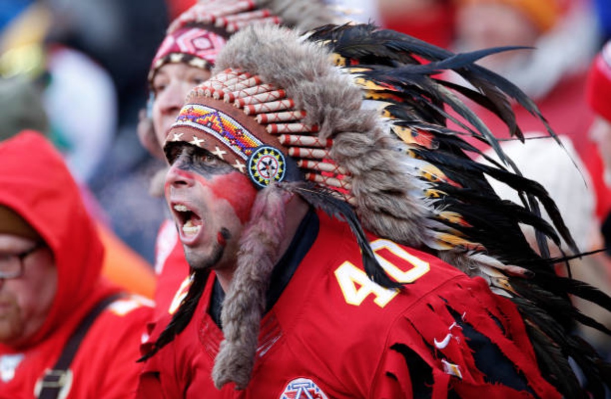 Los Chiefs Prohibir n Penachos Y Maquillajes Con Tem tica Ind gena